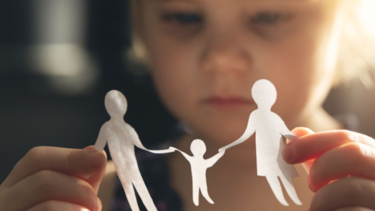 Leia mais sobre o artigo Guarda Compartilhada: A Igualdade que Só Existe no Papel